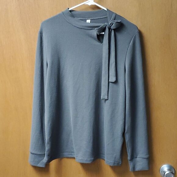 Tickled teal Women’s Grey Side Tie Sweater, Size Medium - Picture 1 of 4